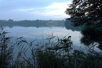 Badesee Burkheim am frühen Morgen Badesee Burkheim am frühen Morgen