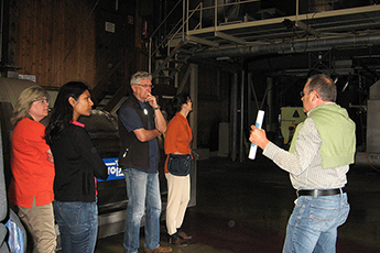 Andächtig lauschend.... Andächtig lauschend....